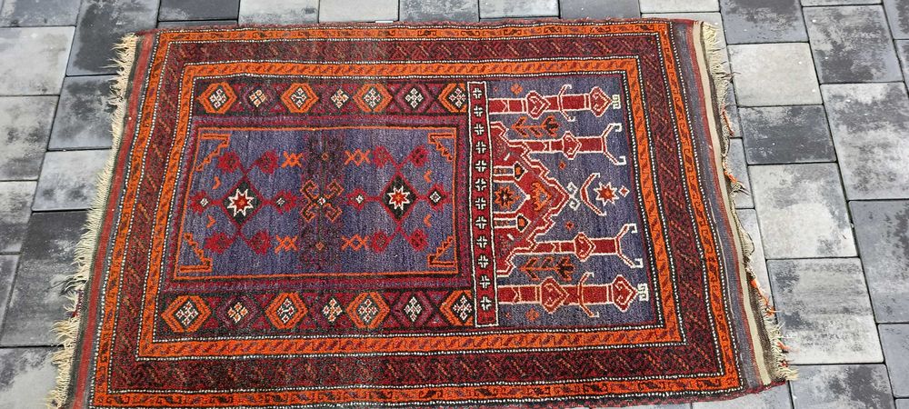 Afgański Dywan Modlitewny BALUCH – Ręcznie Tkany | Wełna | Vintage