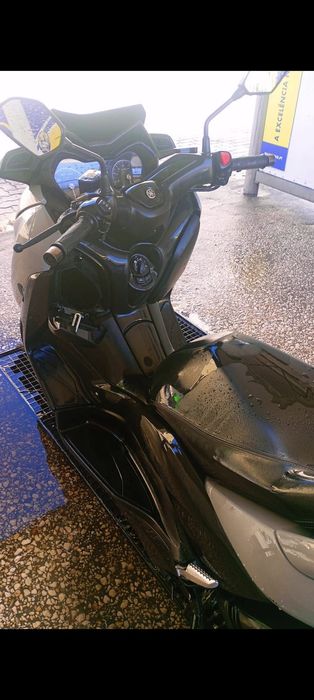 Vendo mota xmax 300 blue edition