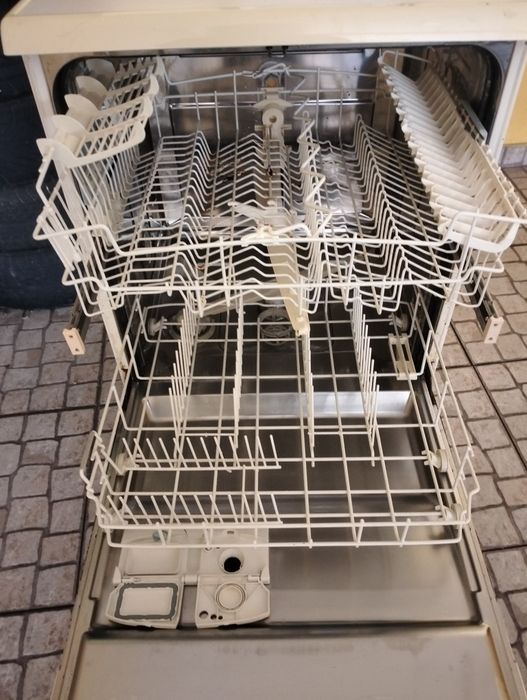 Máquina lavar loiça Whirlpool