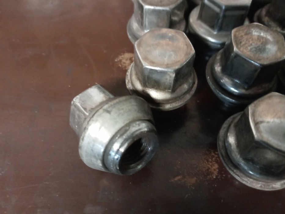 ford mondeo mk4 nakrętki do felg aluminiowych