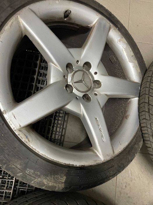 Jantes Mercedes C32 AMG R18 com pneus