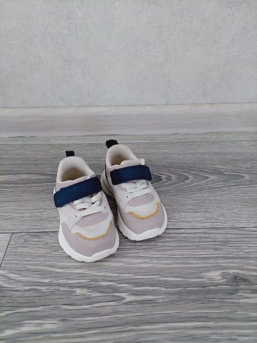 Кросівки на хлопчика