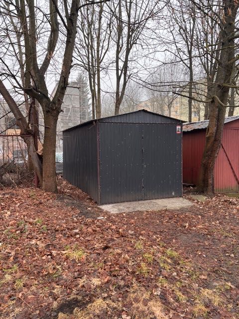 garaż blaszany 2,5 x 5,1 m