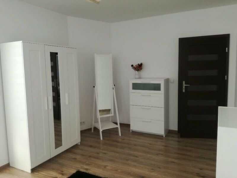 pokój przy CH Promenada 20 m² z dużym balkonem - Widok 3