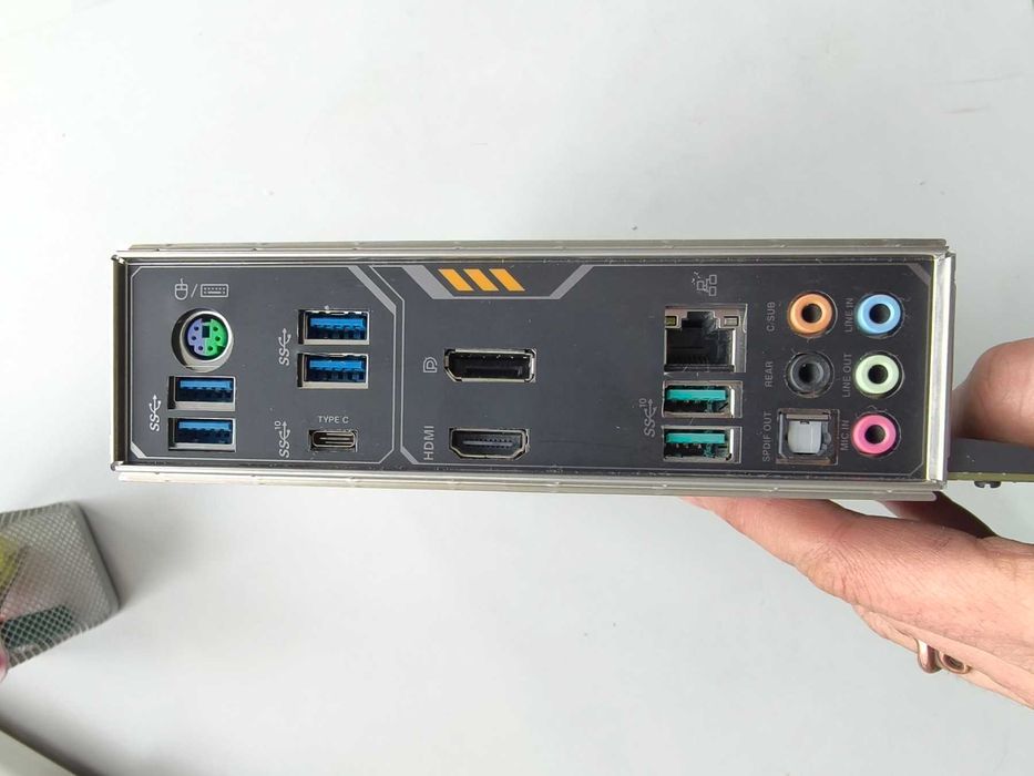 Материнська плата Asus TUF Gaming X570-Plus sAM4