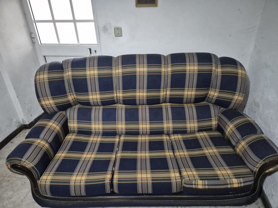 3 Sofás como novos