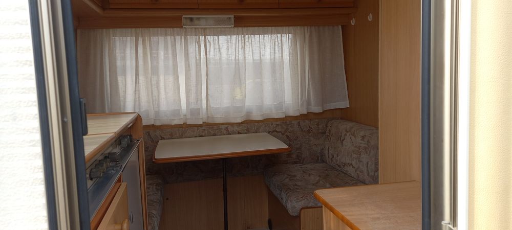 Caravana DETHLEFFS c / WC e avançado