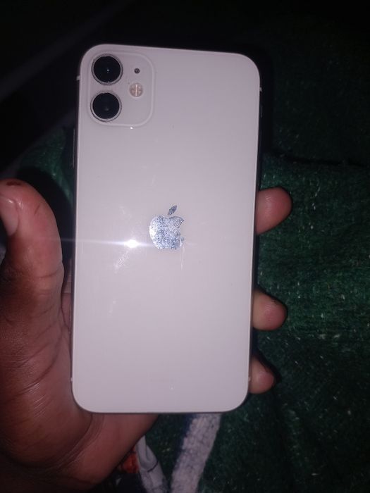 Iphone 11 semi novo
