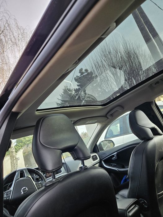 VOLVO V40 2020r  51 tyś km