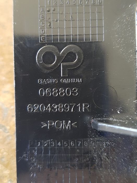 Renault master IV rok 2020 ślizg zderzaka lewy