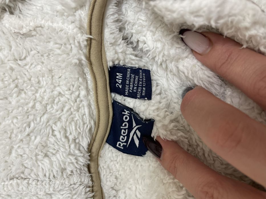 Тепла кофтина Reebok для дівчинки 92