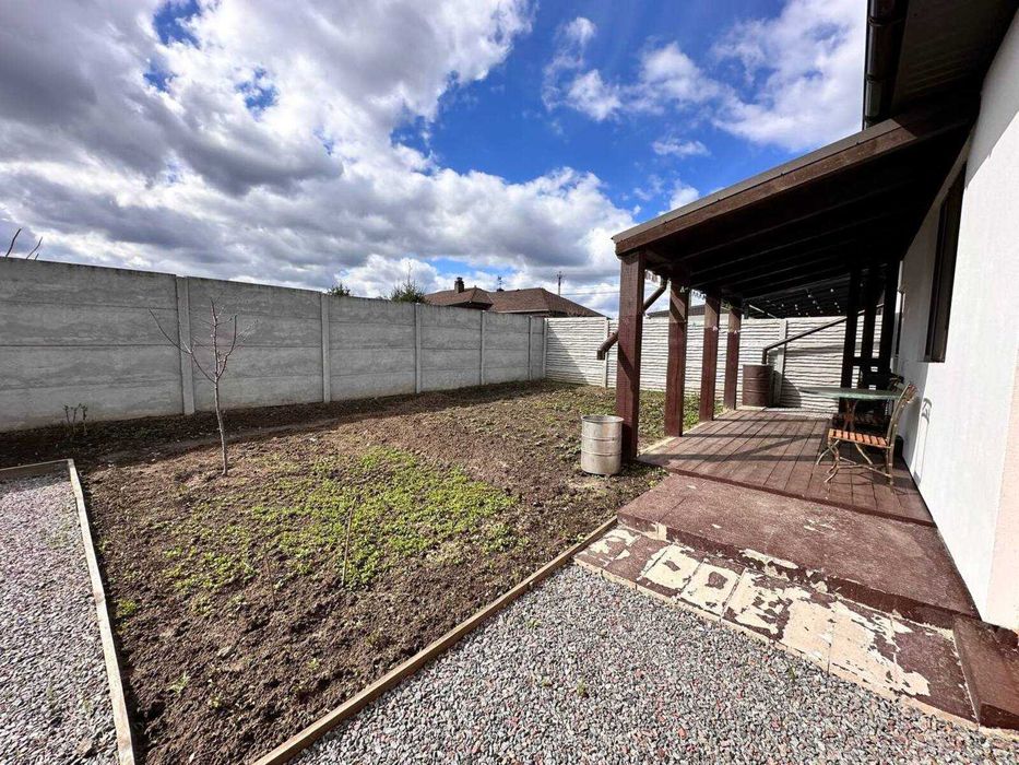 Продаж дуплексу, Хуторок