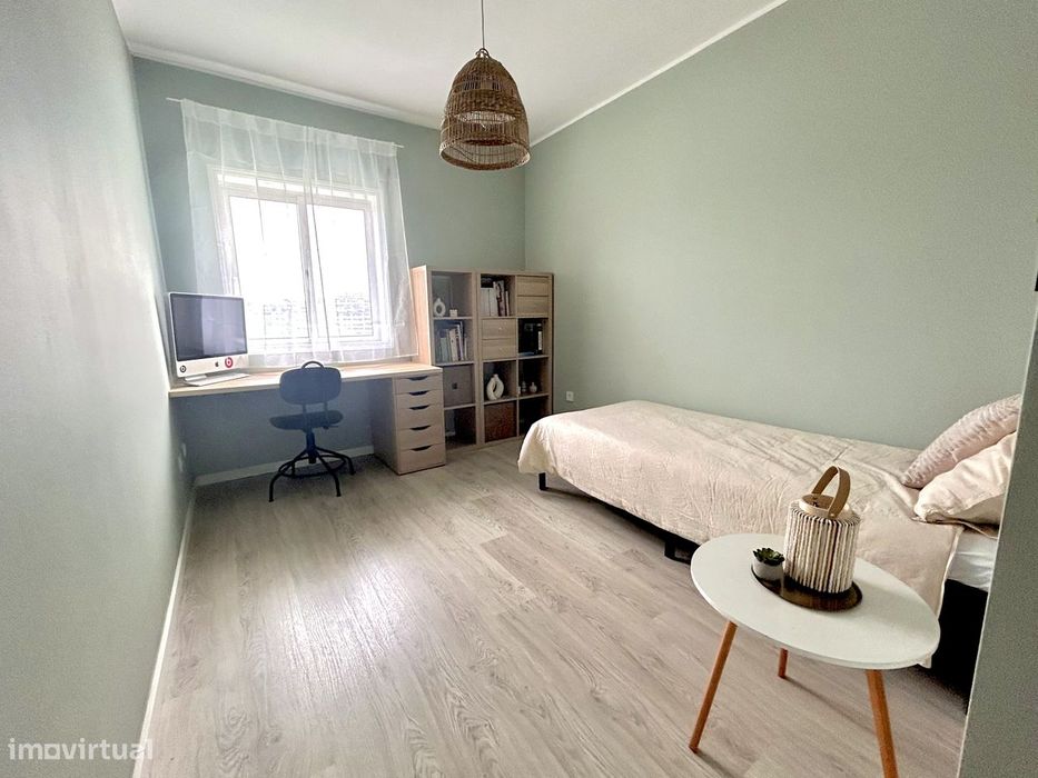 Apartamento T2 totalmente mobilado Paredes centro/estação