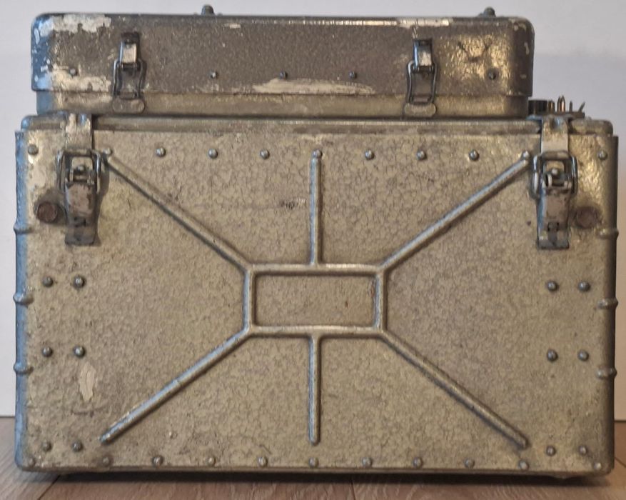 Odbiornik radiostacji lotniczej P-800