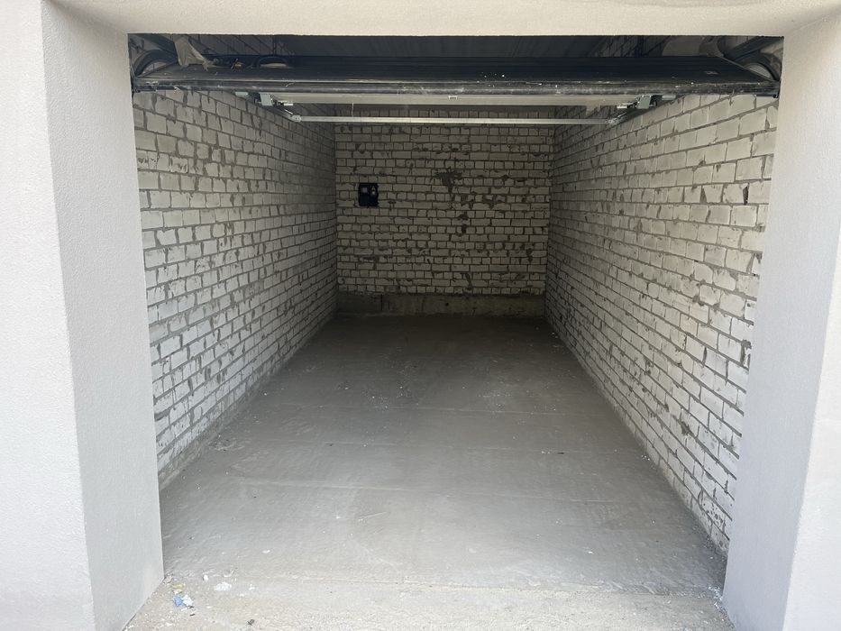 Продам гараж в центрі. ЖК Рідний Дім