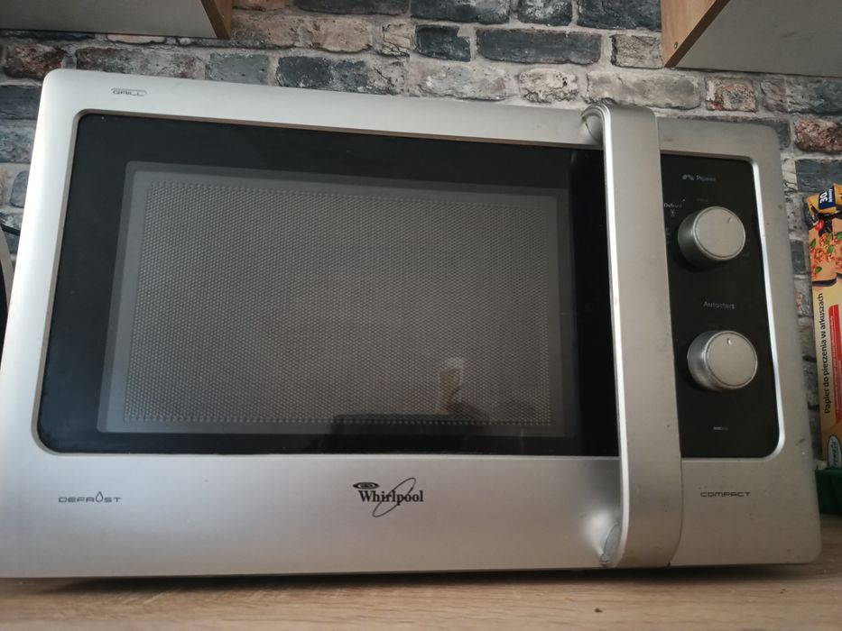 Mikrofala Whirlpool