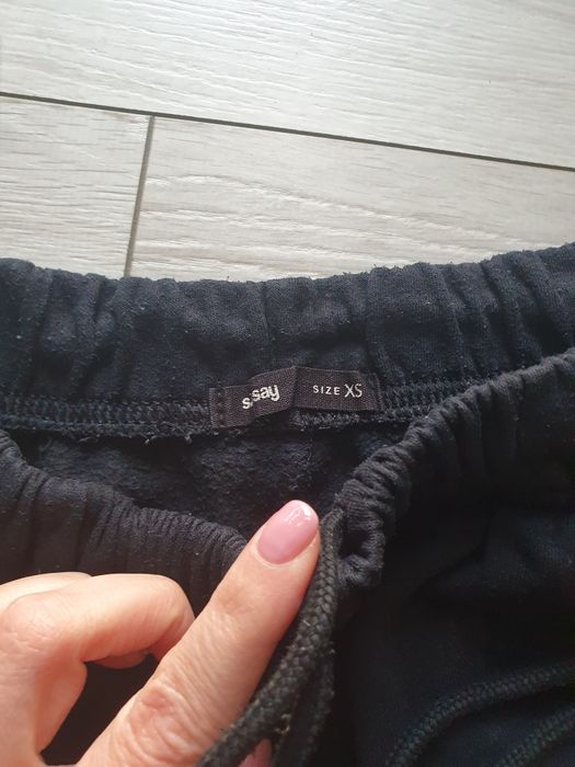 Spodnie dresowe Sinsay XS.