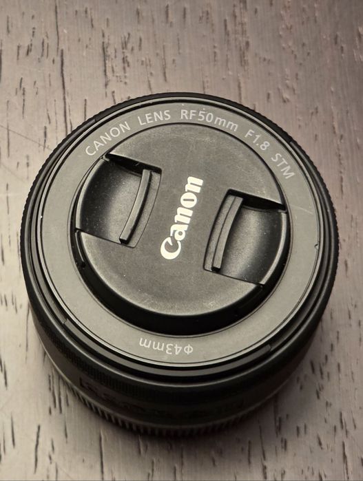 Lente Canon RF 50 1.8 STM como nova - com caixa