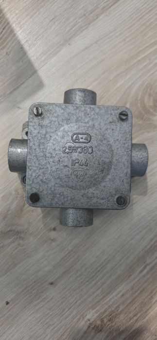 Puszka odgałęźna z PRL - 13 szt