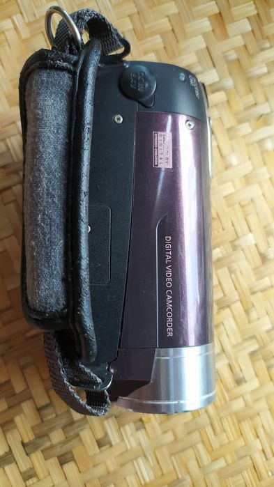 Відео камера CANON FS100E