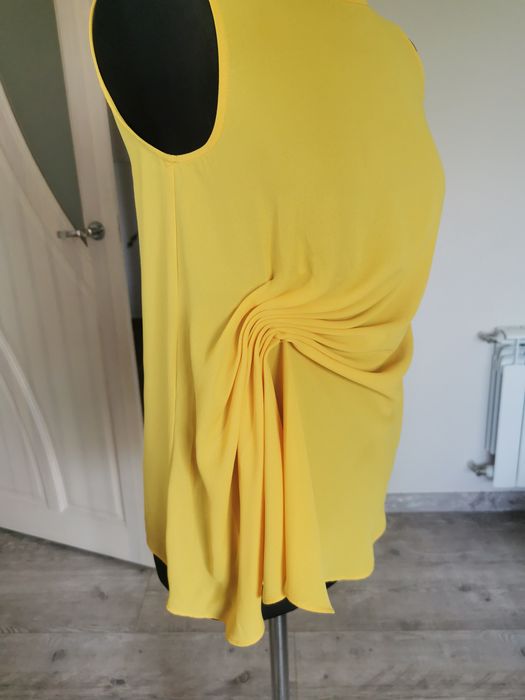 Bluzka r. XS nowa z metką Zara
