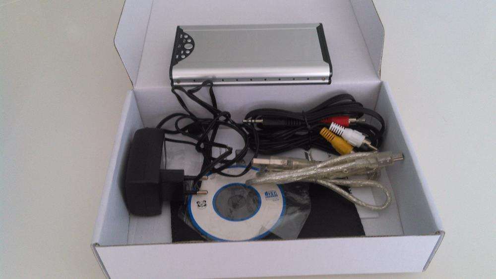 HDD player ( leitor portátil de discos rígidos )