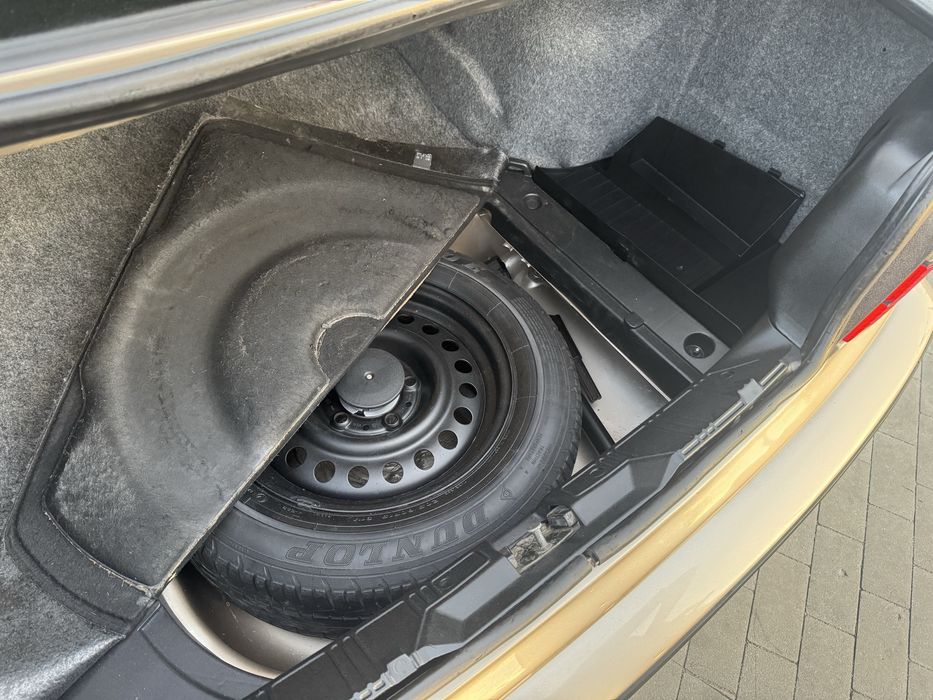 Bmw e36 320i.