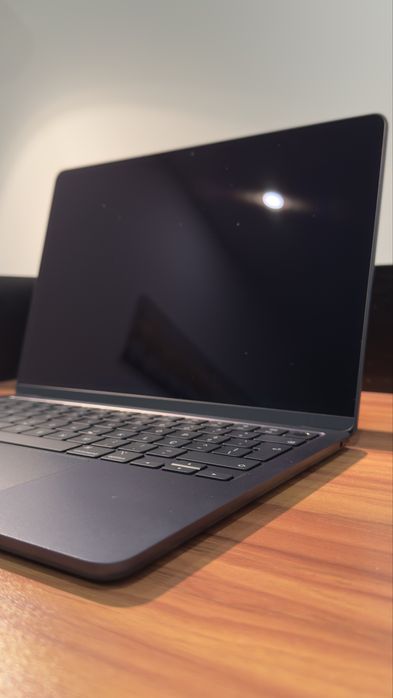 MacBook Air M3 c/2 Meses