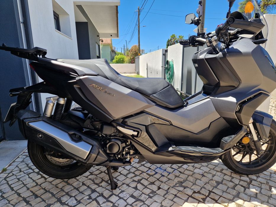 Honda ADV 350 - muito estimada