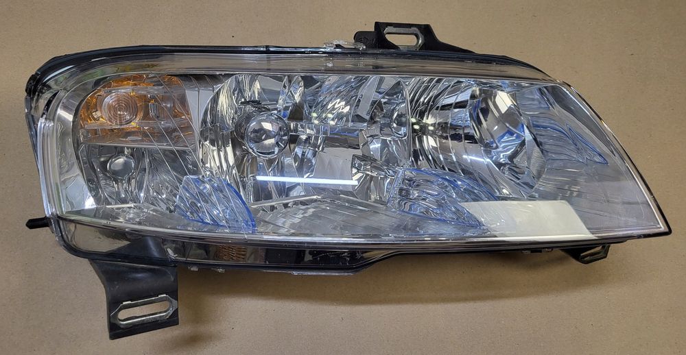 lampa prawy przód reflektor fiat stilo 01-08r. oe europa