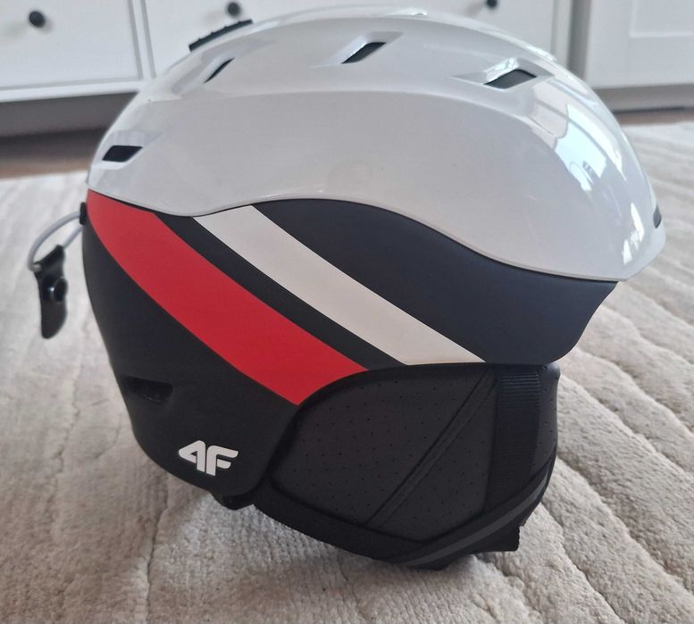 Kask narciarski 4F 57-58 cm + gogle rozmar M