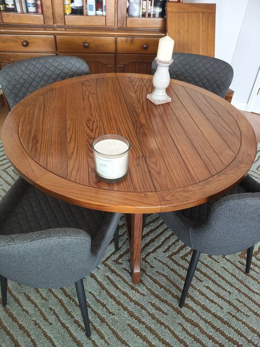 Mesa em pinho maciço escurecido