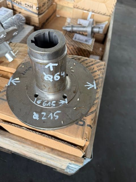 cnh 87347423 nowy element do maszyn new holland case