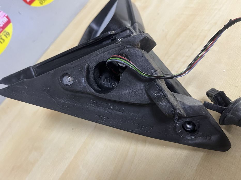 Праве дзеркало BMW E39