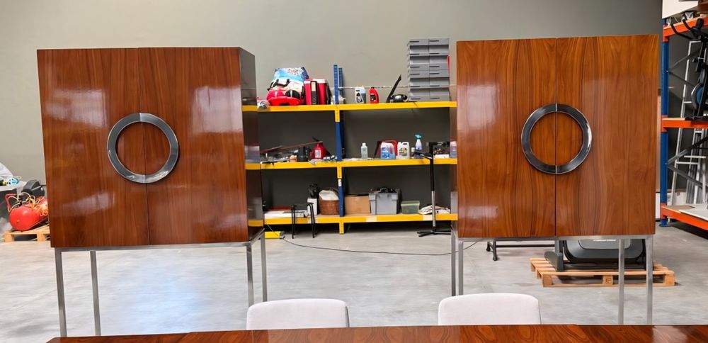 Mesa de Jantar + 6 cadeiras + 1 Louceiro em Pau ferro, com pés em INOX