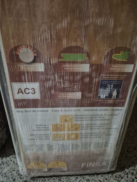 6 paczek nowych paneli ciemny brąz