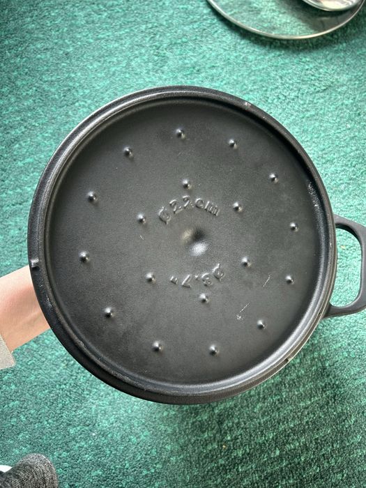 VARDAGEN Garnek z pokrywką, żeliwo emaliowane Matowy/czarny, 5 l