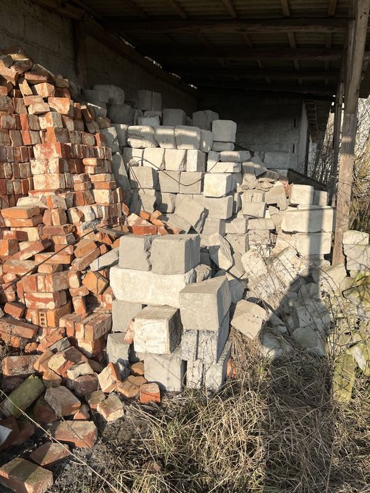 Sprzedam cegły 1,80 za sztukę