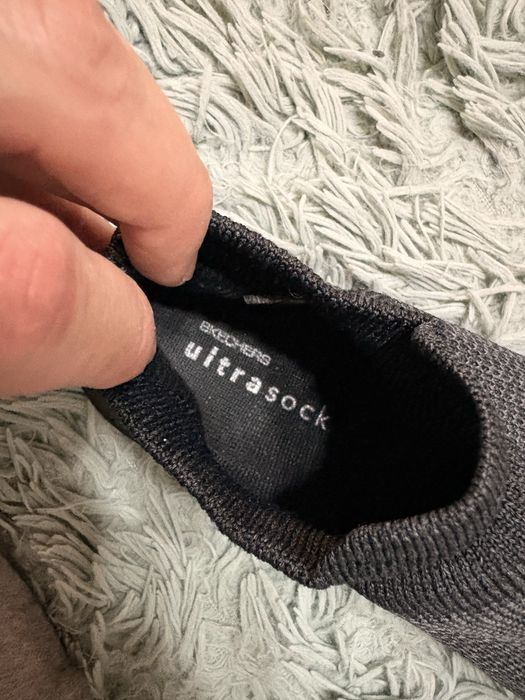 Сліпони . Кросівки .