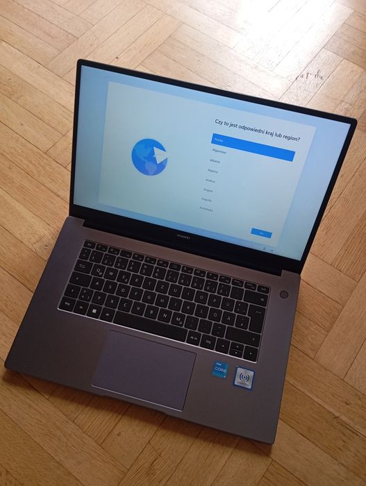 Laptop Huawei MateBook 15,6" i3-11th / 8GB / 256GB SSD / Aluminum / Stan bardzo dobry