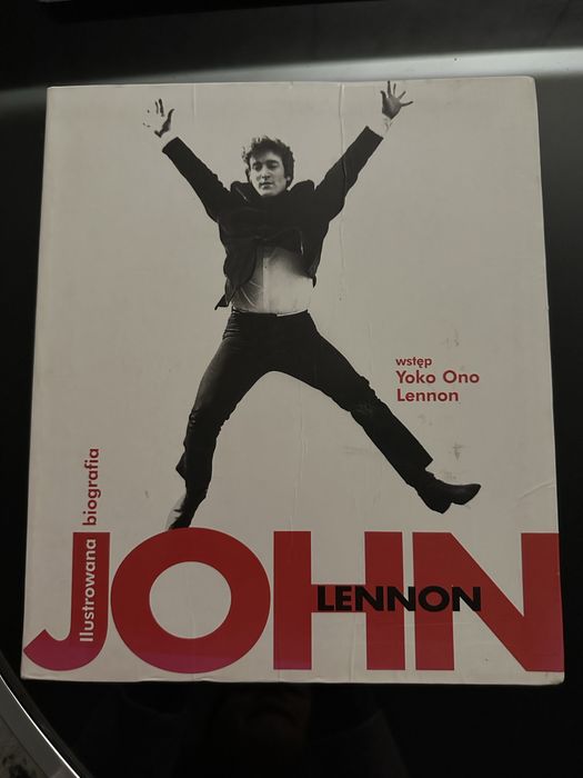 Sprzedam „”Ilustrowana biografia John Lennon”. Wstęp Yoko Ono Lennon.