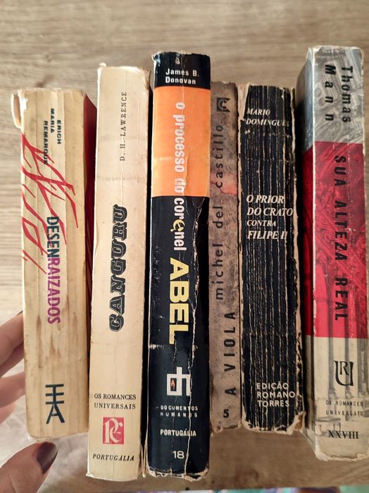 Livros antigos variados