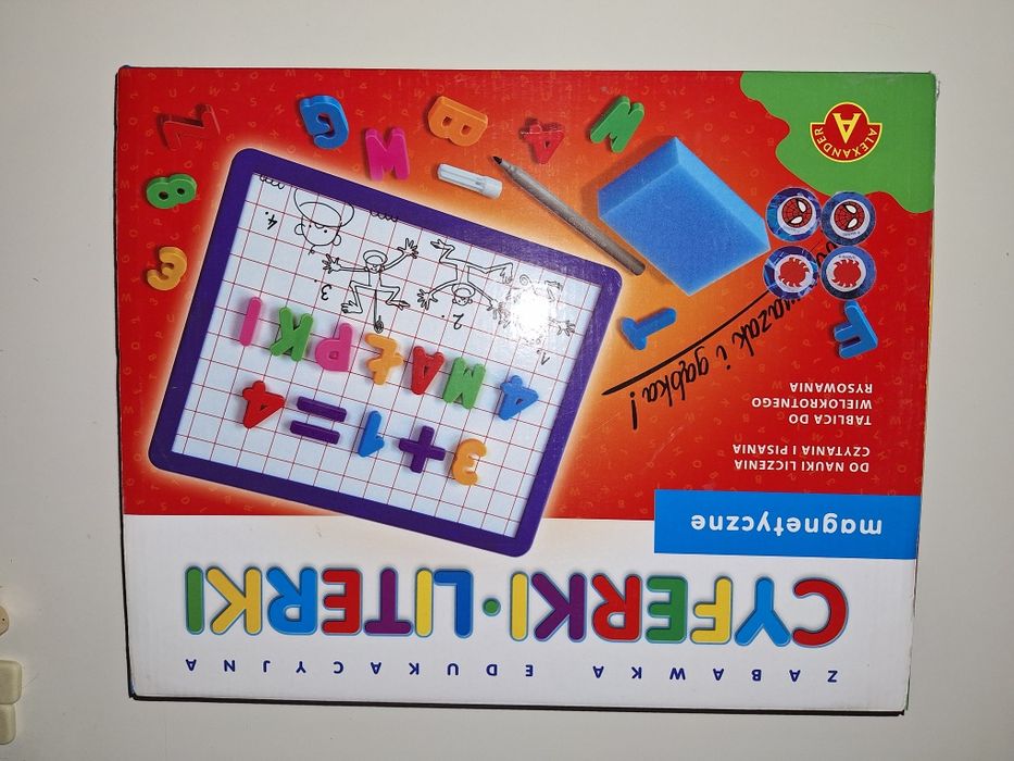 Zabawa edukacyjna Cyferki i literki magnetyczne