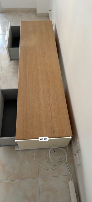 Movel TV branco com Gavetas