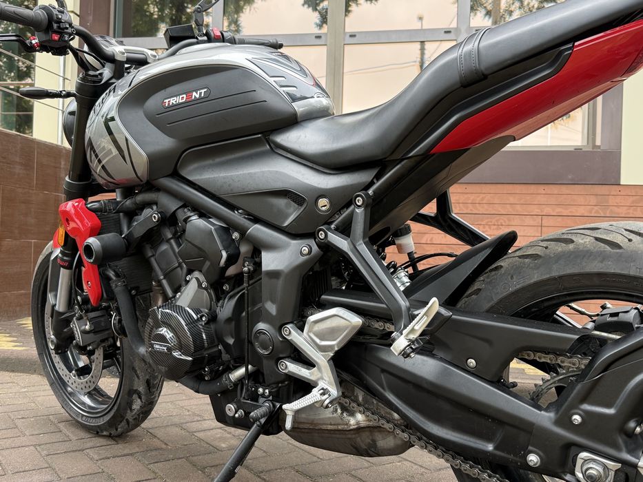 Мотоцикл Triumph Trident 660 2023 рік