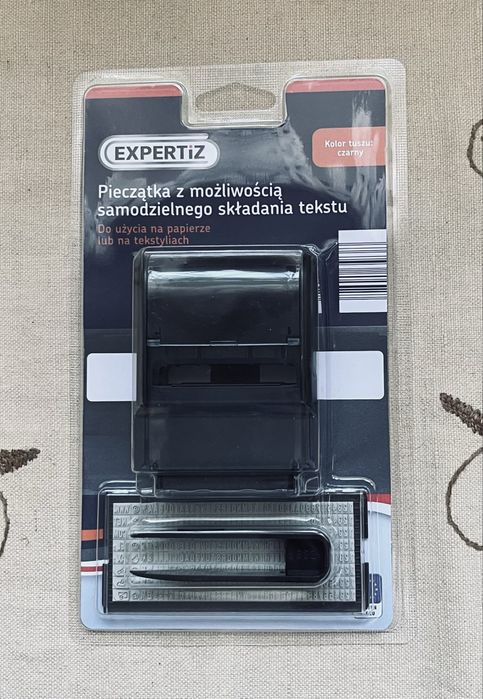 Pieczątka z możliwością samodzielnego składania tekstu Expertiz