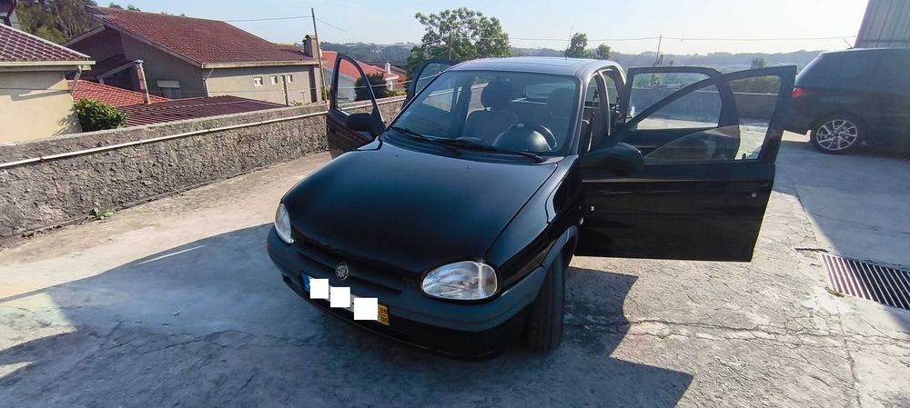 Opel Corsa B 1.5 D Isuzu – 5 Portas – Económico e Fiável