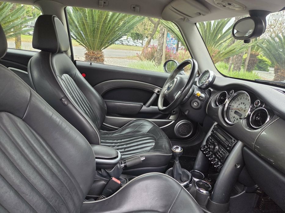 Mini Cooper Gasolina/ GPL versão Parklane  Lindo