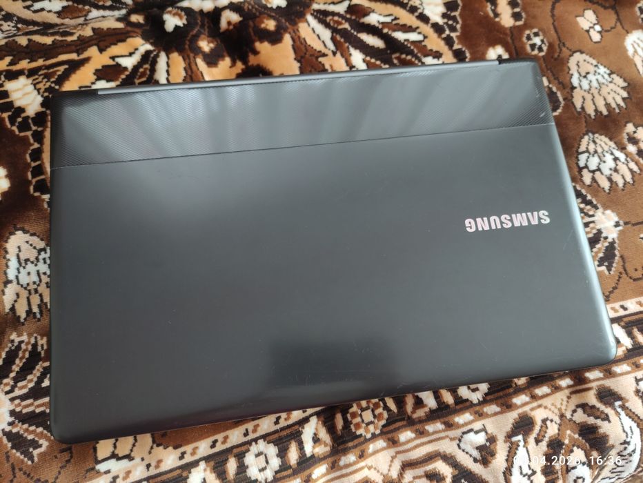 Ноутбук Samsung NP-RC720 [NP-RC720-S02BE]