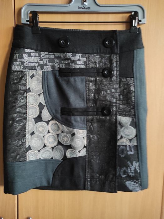 Spódnica z wełną Desigual rozmiar XS